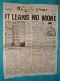 SUPERMAN 3Prop Daily Planet 'Leans No More'